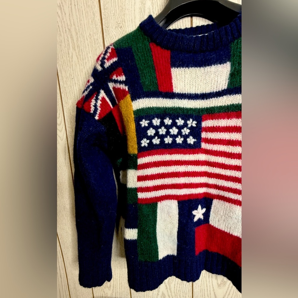 American Eagle Outfitters Flag Pattern Sweater - image 4